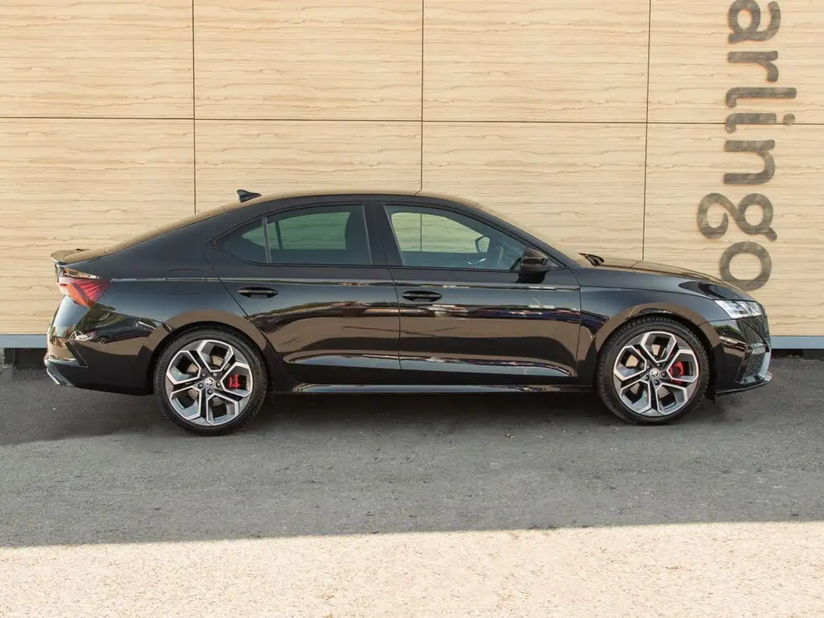 2023-skoda-octavia-20-tsi-vrs-hatchback-dsg-big-12