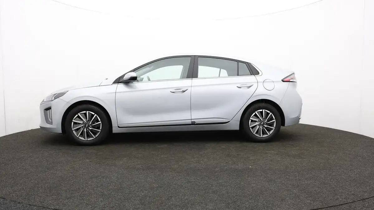 2022-hyundai-ioniq-e-premium-electric-big-63