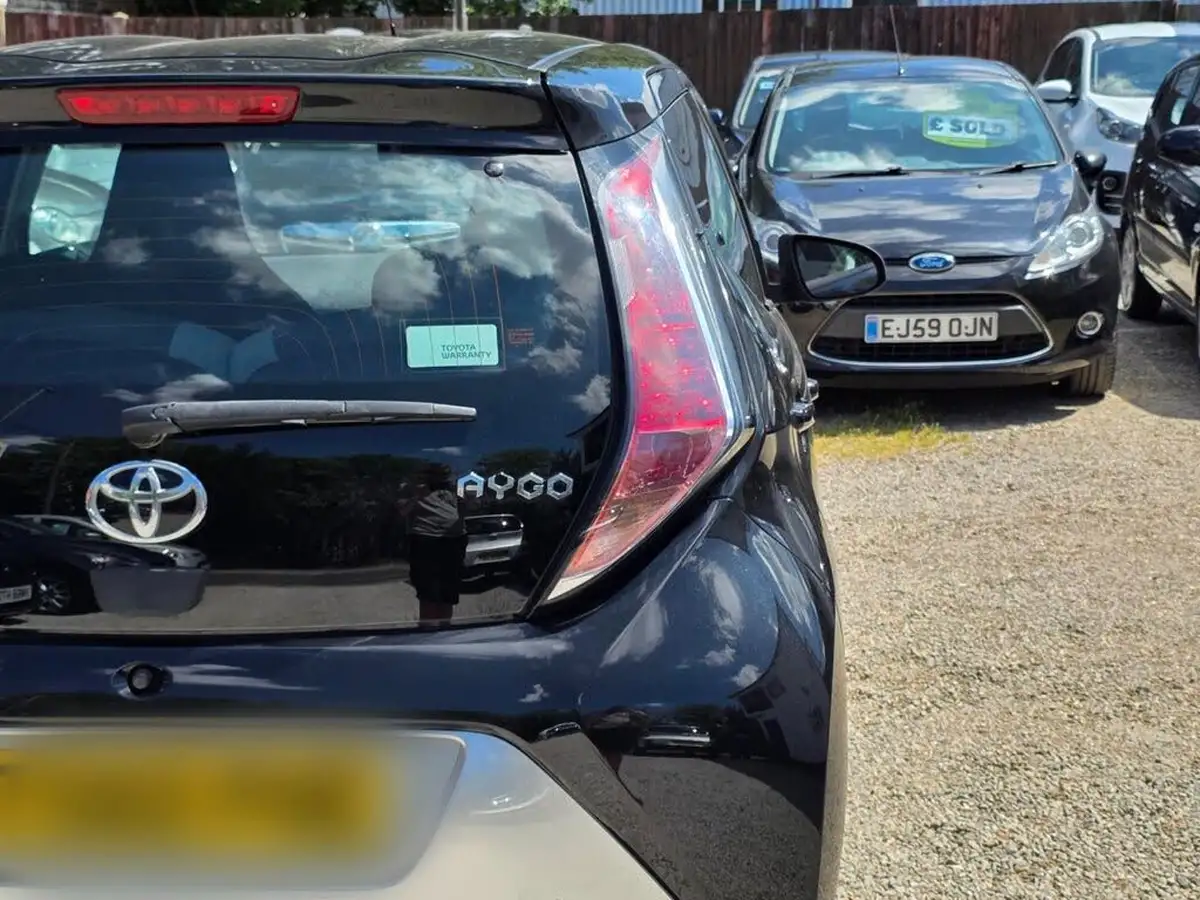 2014-toyota-aygo-10-vvt-i-x-clusiv-5d-big-6
