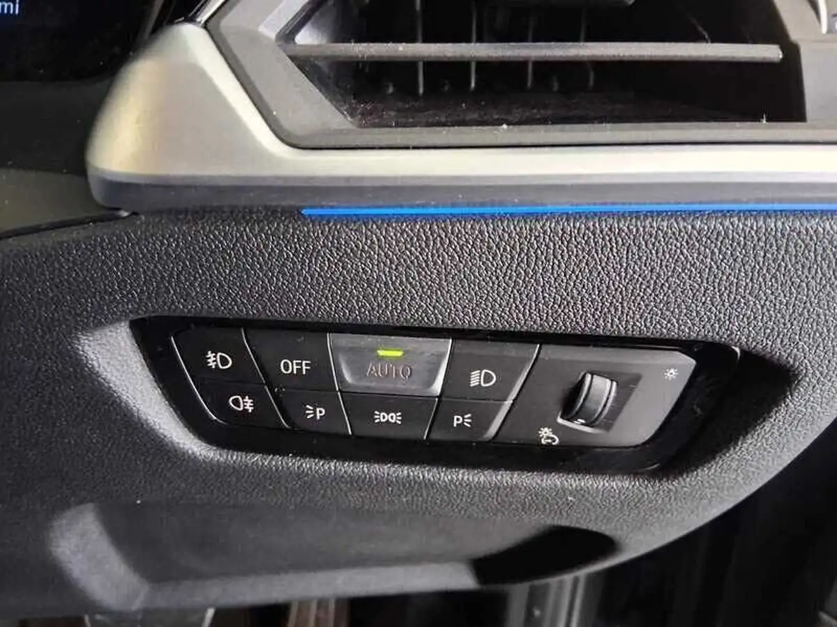 2019-bmw-3-series-20-330e-m-sport-plus-pack-big-21