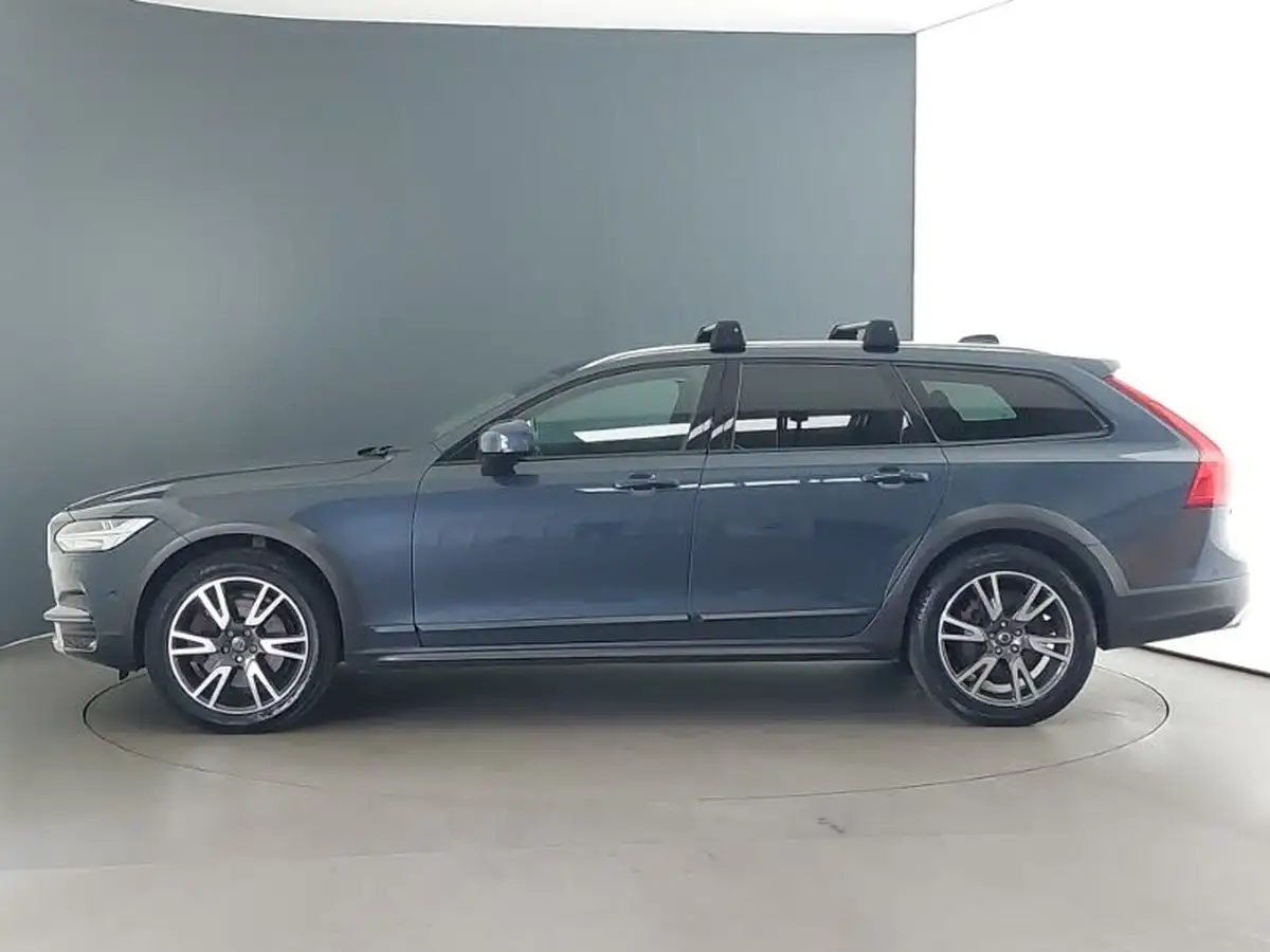 2019-volvo-v90-20td-d4-cross-country-plus-big-3