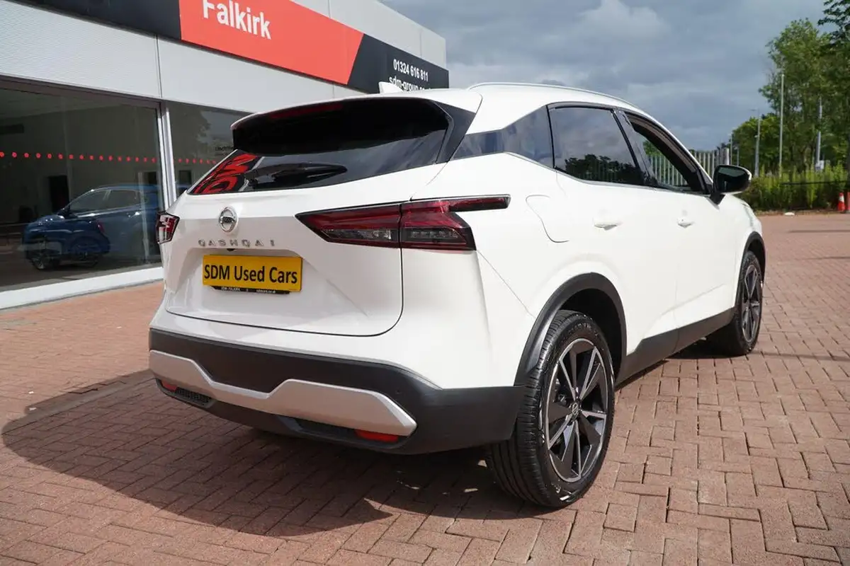 2022-nissan-qashqai-13-dig-t-tekna-140ps-mild-hybrid-big-17