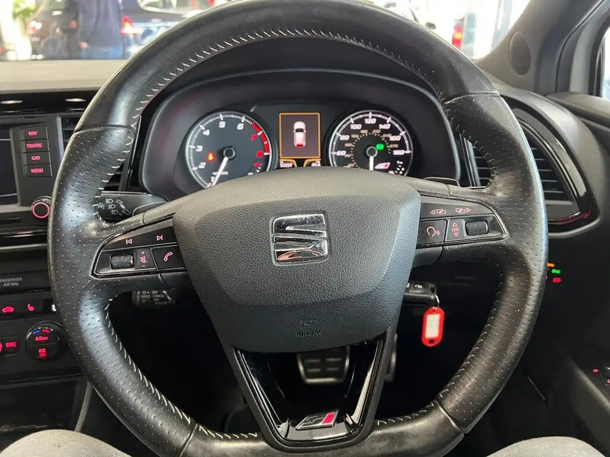 2014-seat-leon-20-cupra-280-ss-hatchback-5d-dsg-big-32