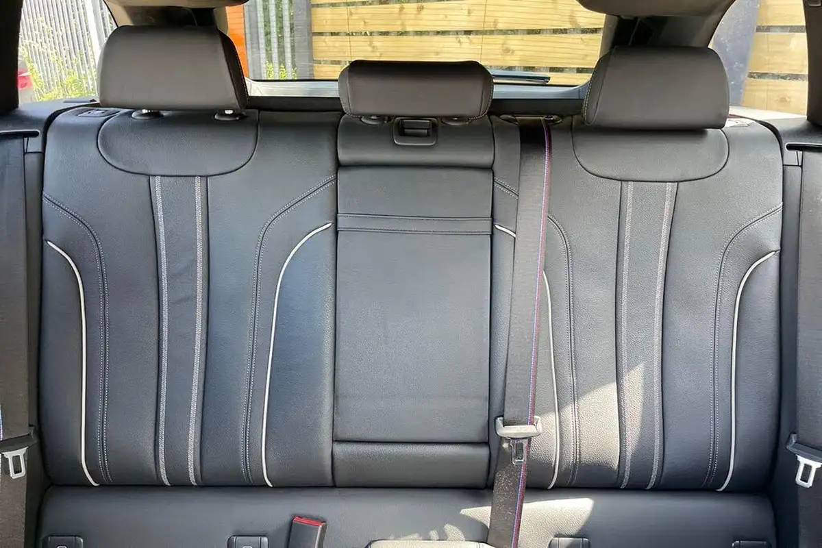 2021-bmw-5-series-20td-520d-m-sport-mht-touring-5d-big-27