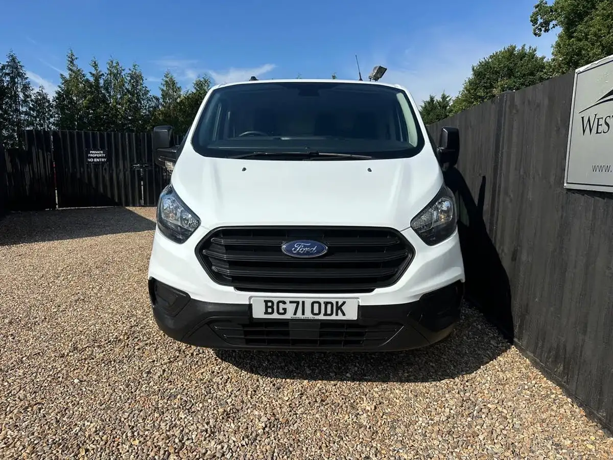 2021-ford-transit-custom-20tdci-300-l1h1-leader-105pseu6dt-panel-van-big-3