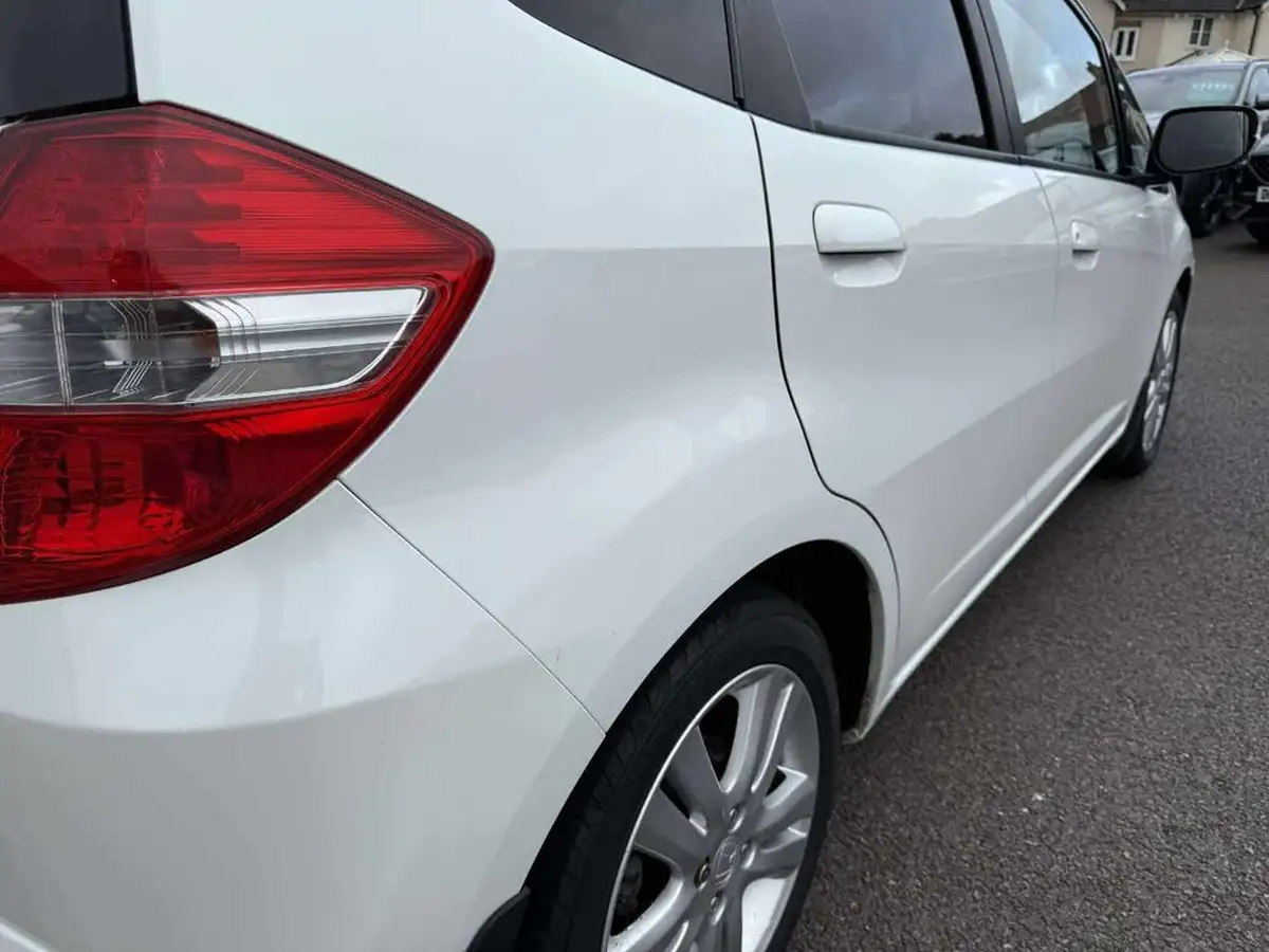2014-honda-jazz-14-es-plus-big-27