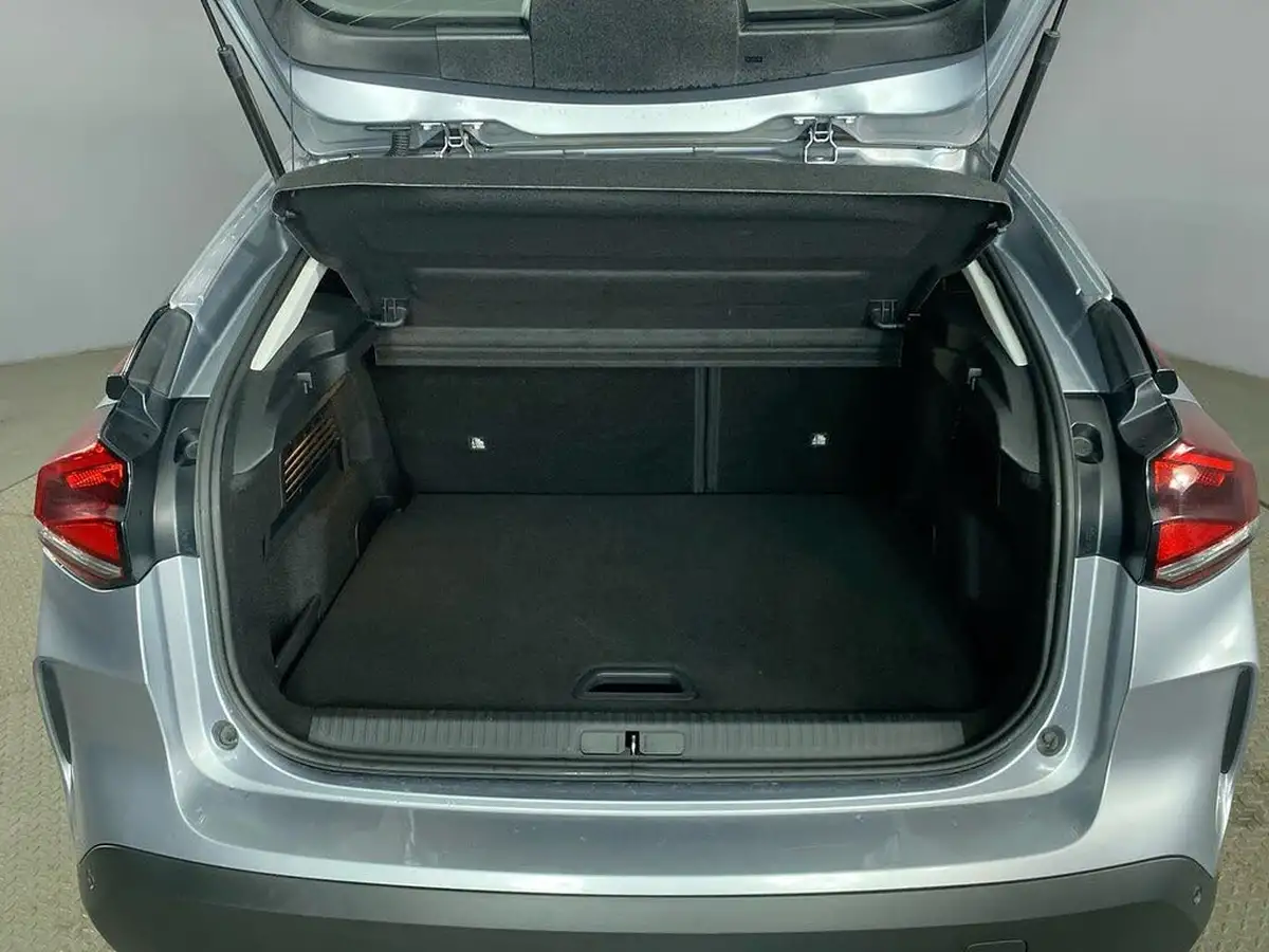 2022-citroen-c4-e-sense-big-20