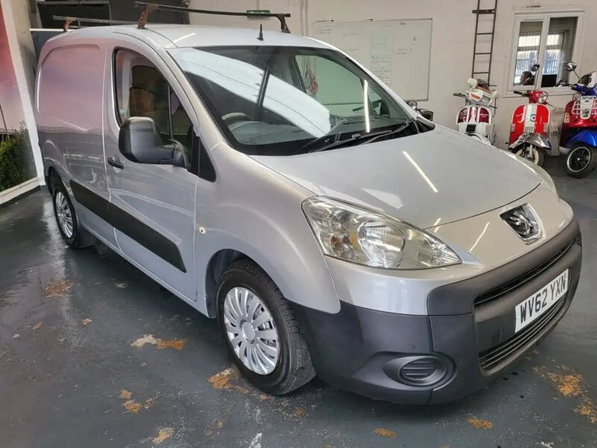 2012-peugeot-partner-16td-s-l1-92-850-panel-van-big-5