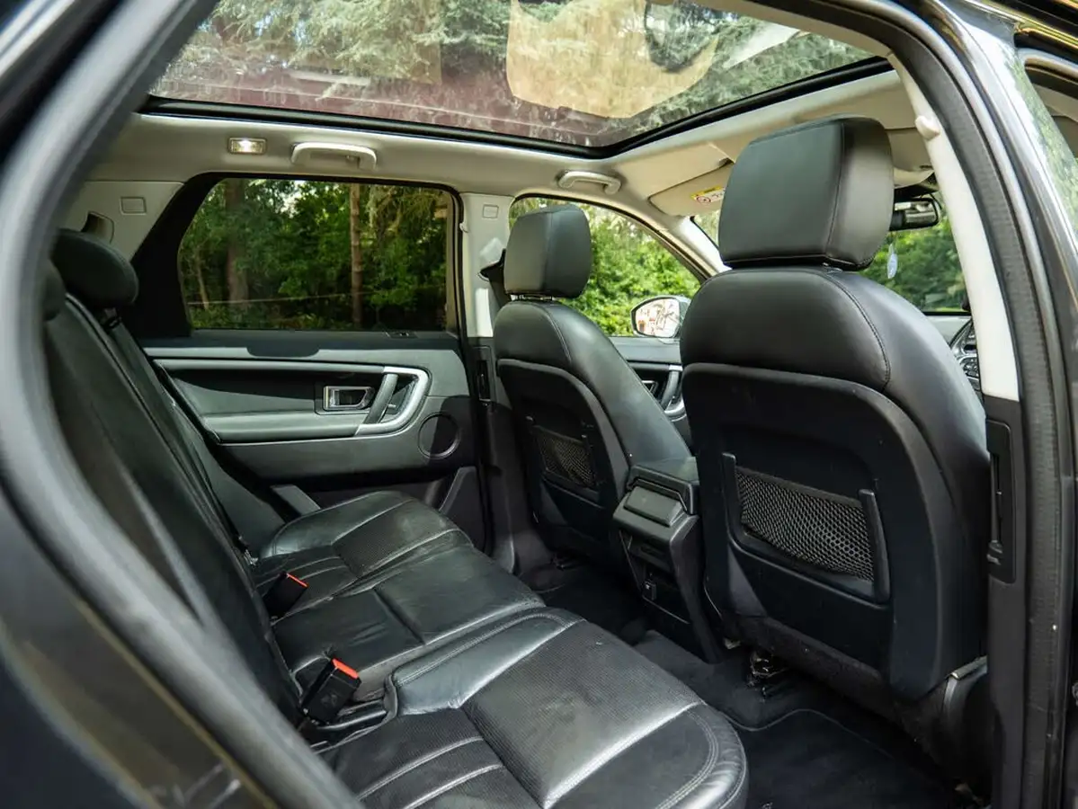 2017-land-rover-discovery-sport-20td4-hse-black-180ps-station-wagon-big-14