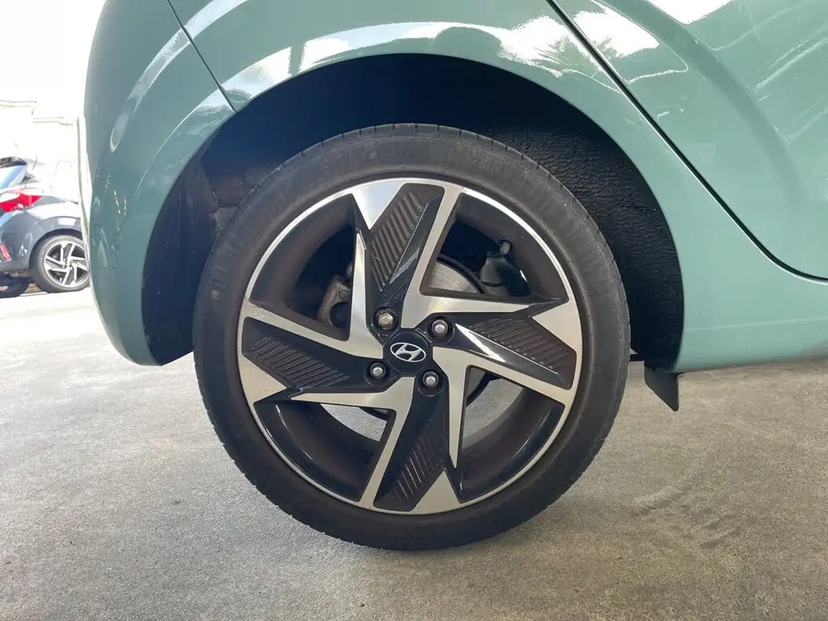 2022-hyundai-i10-10-premium-auto-big-8