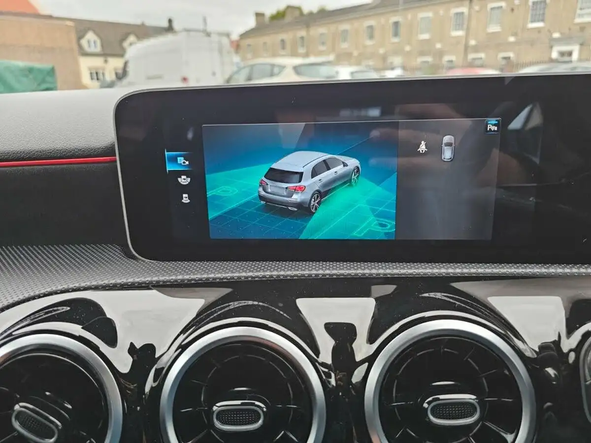 2019-mercedes-benz-a-class-13-a180-amg-line-executive-hatchback-5d-7g-dct-big-20