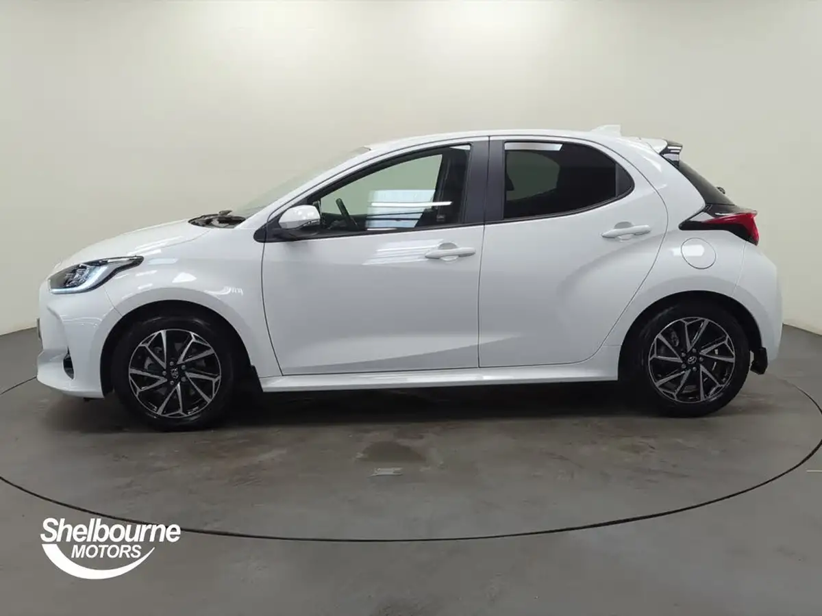 2023-toyota-yaris-15-vvt-i-design-big-13