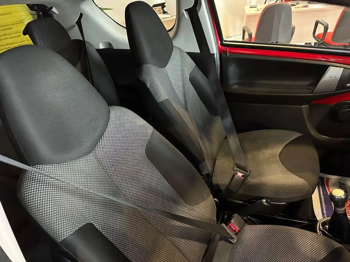 2013-toyota-aygo-10-mode-ac-3d-big-21