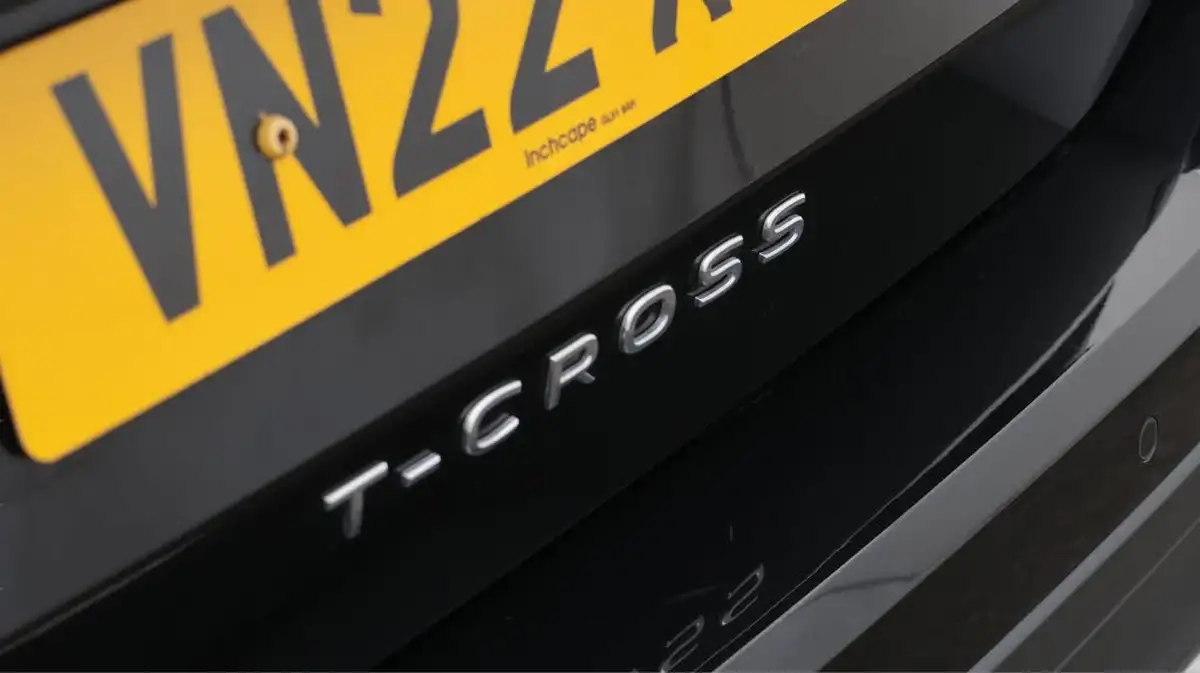 2022-volkswagen-t-cross-10-tsi-black-edition-110ps-big-20