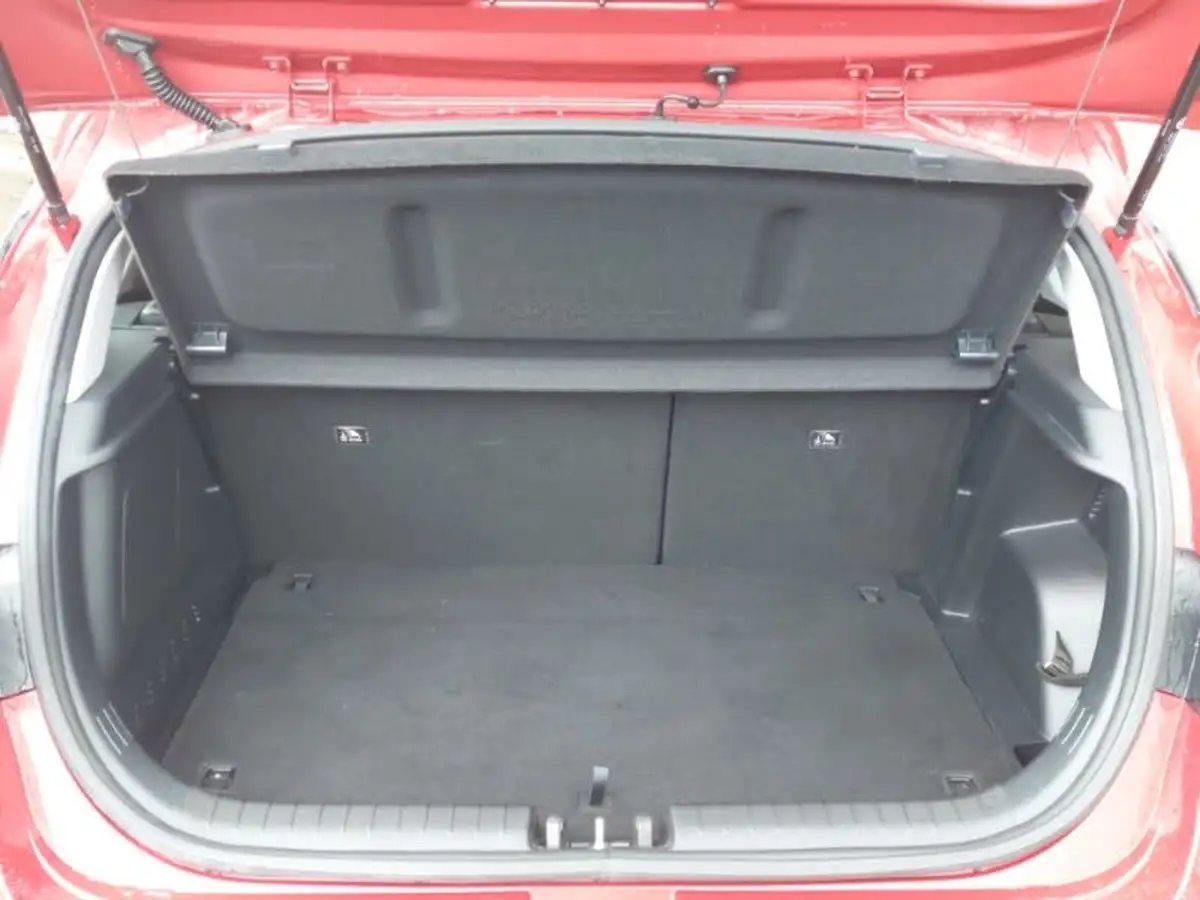2022-hyundai-i20-10-t-gdi-se-connect-dct-big-7