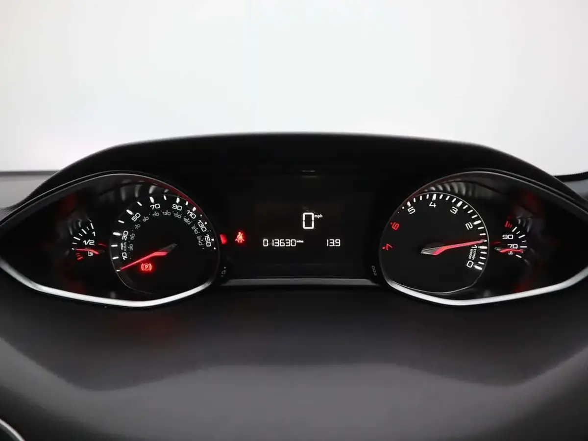 2019-peugeot-308-12-puretech-gt-line-big-16