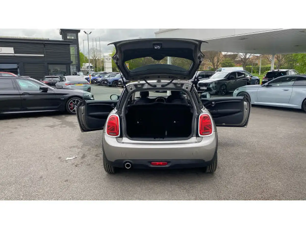 2019-mini-cooper-15-cooper-classic-hatchback-3d-auto-big-35