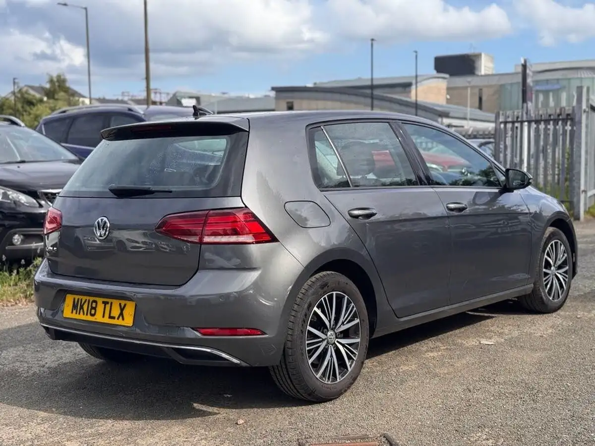 2018-volkswagen-golf-14-tsi-se-nav-hatchback-5d-dsg-big-6