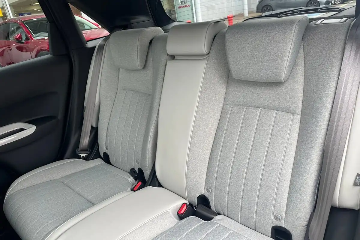2020-honda-jazz-15-i-mmd-ex-big-21