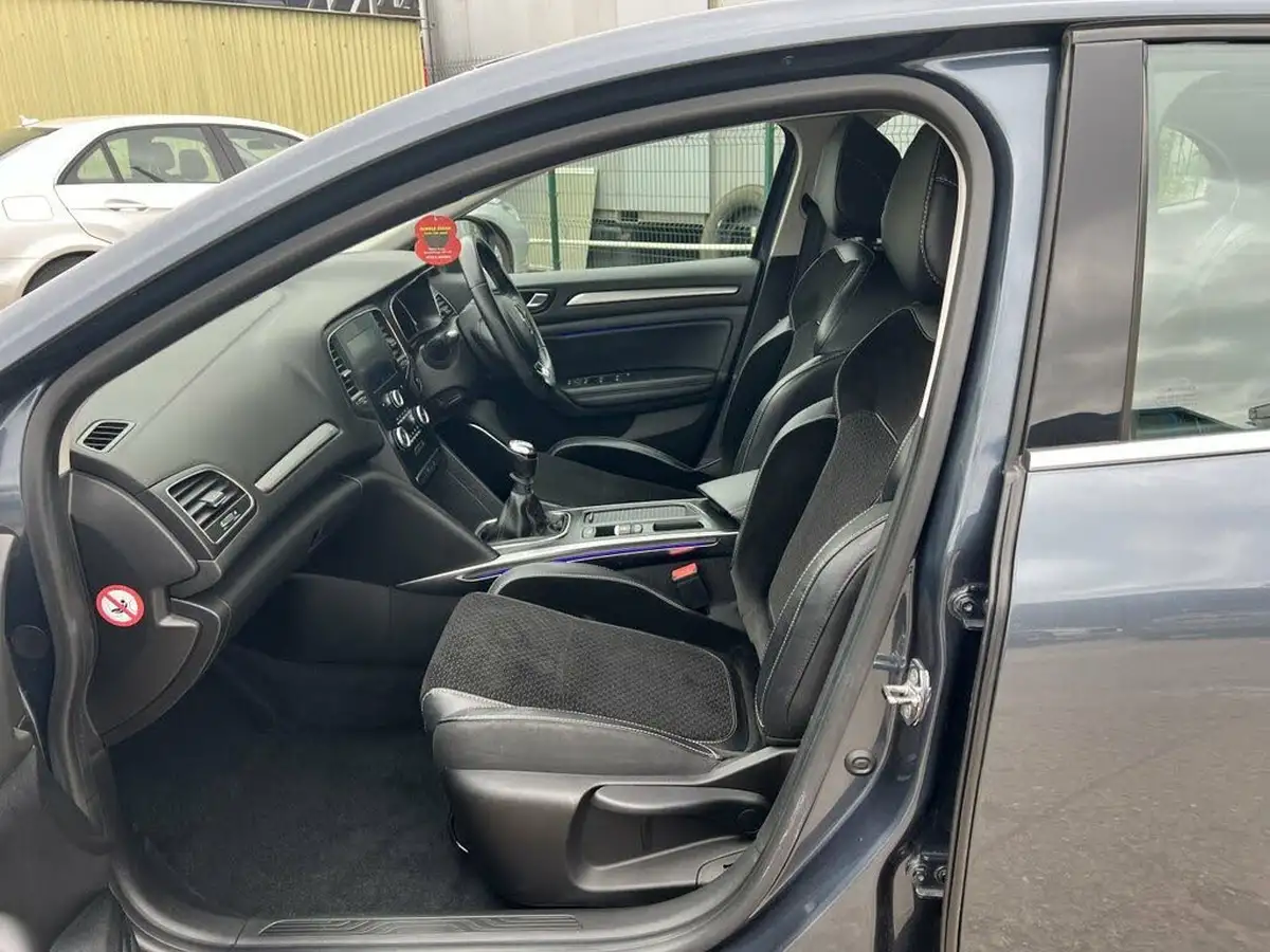 2017-renault-megane-16dci-dynamique-nav-hatchback-big-20