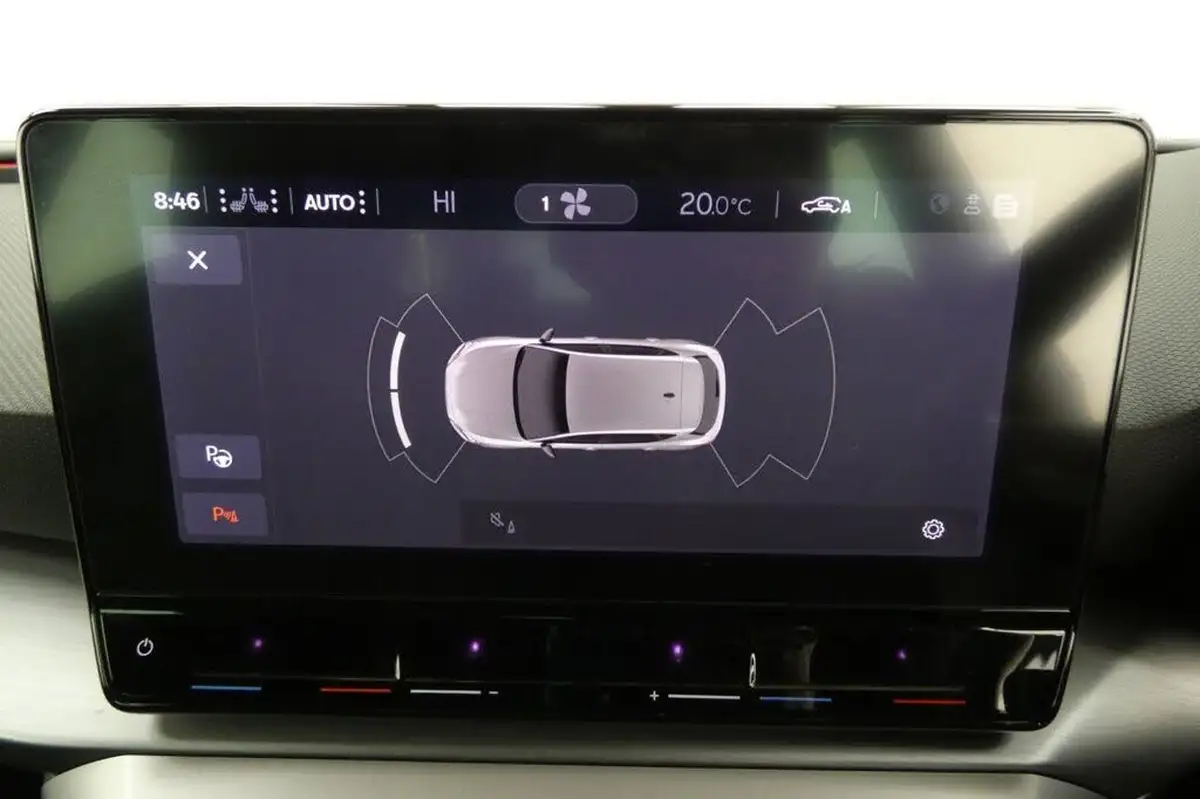 2022-seat-leon-big-13