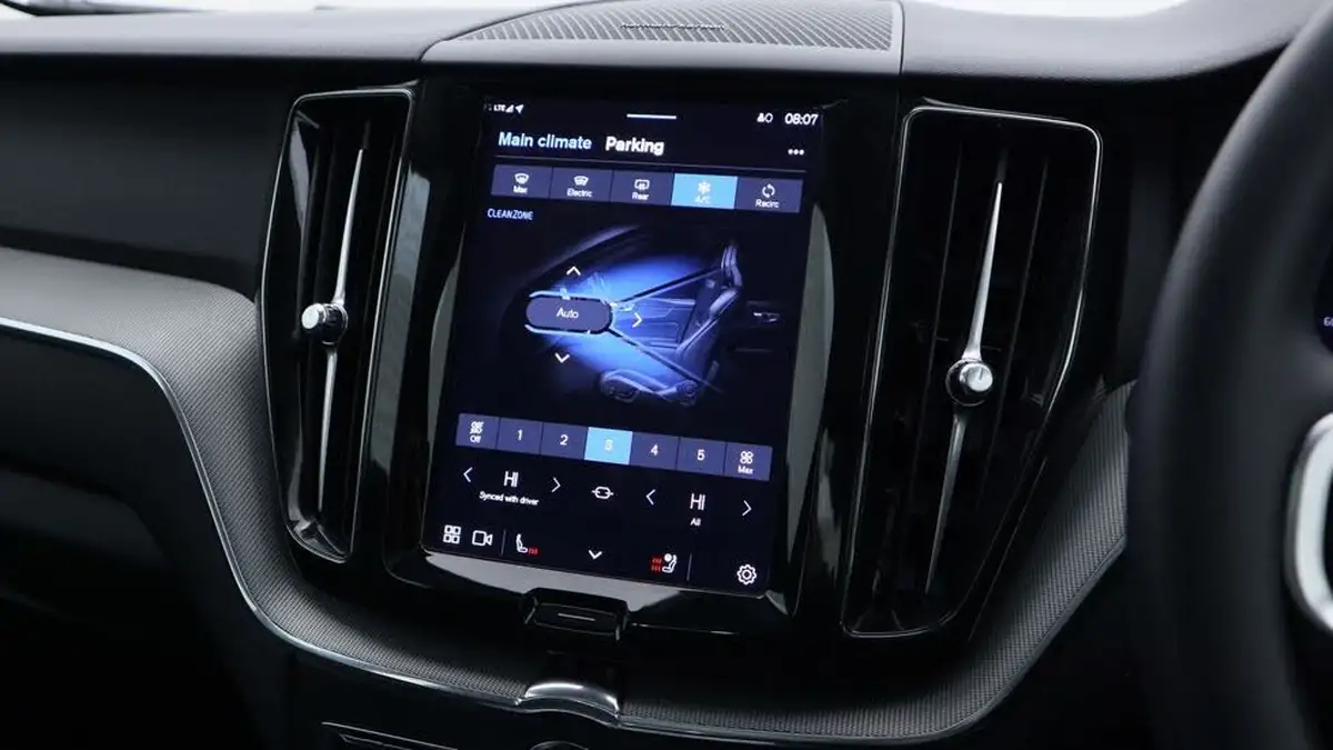 2024-volvo-xc60-20-b5-plus-big-36