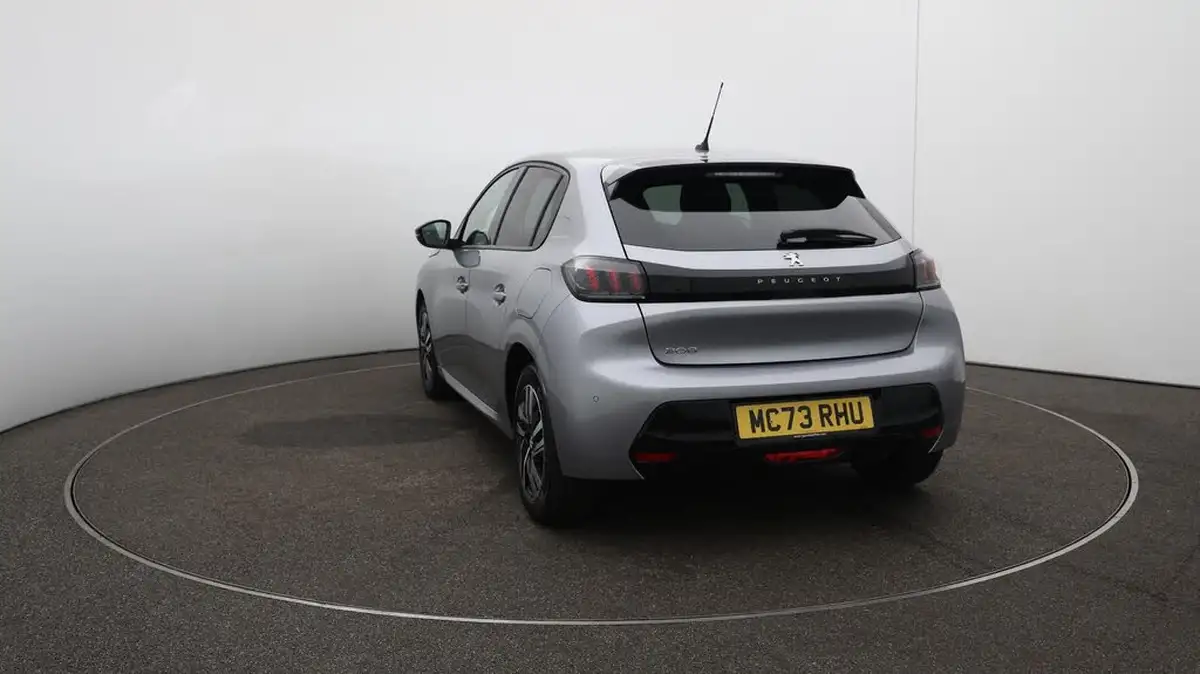 2023-peugeot-208-12-puretech-allure-premium-100ps-big-59