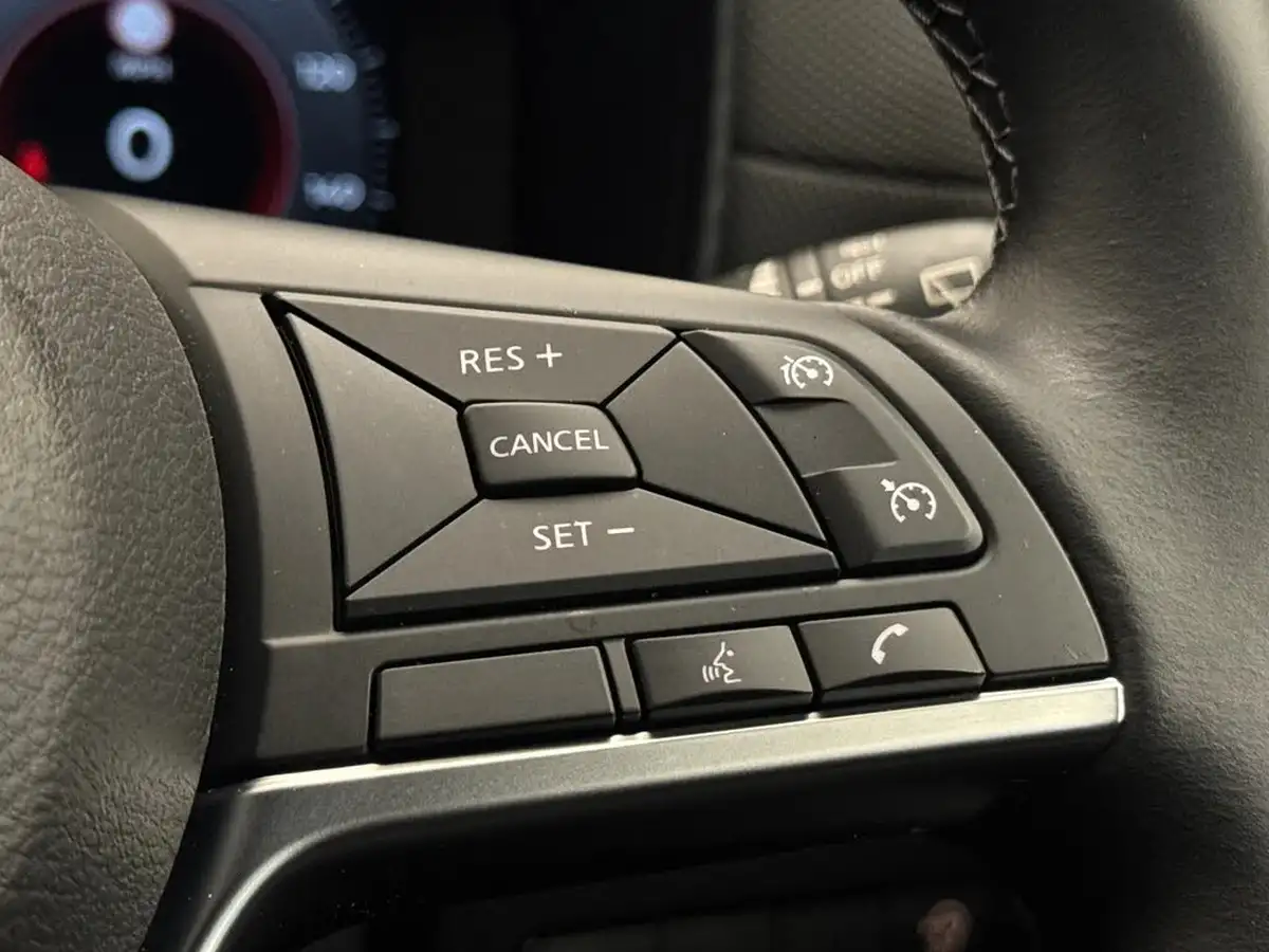 2024-nissan-juke-10-dig-t-n-connecta-big-21