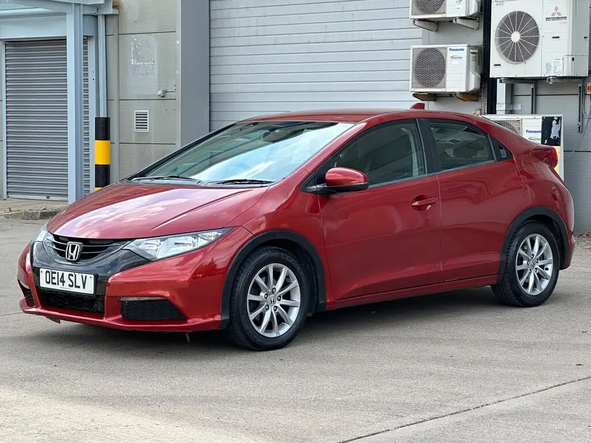 2014-honda-civic-18-s-140bhp-hatchback-big-2