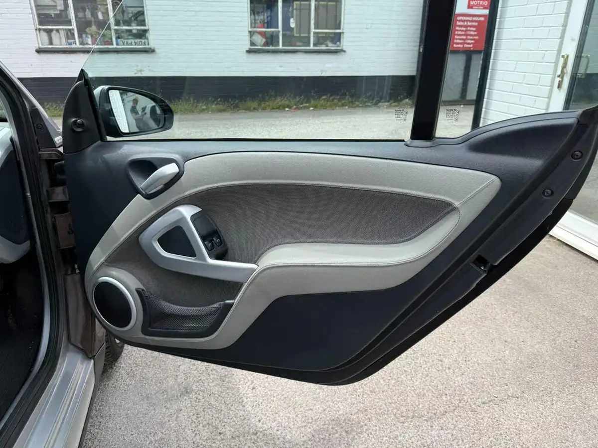 2009-smart-fortwo-10-passion-71bhp-coupe-big-12