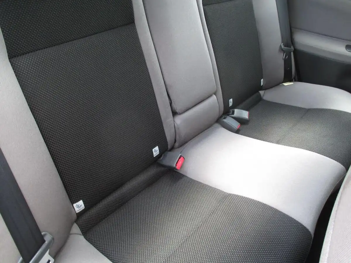 2005-subaru-impreza-25-wrx-saloon-4d-big-19