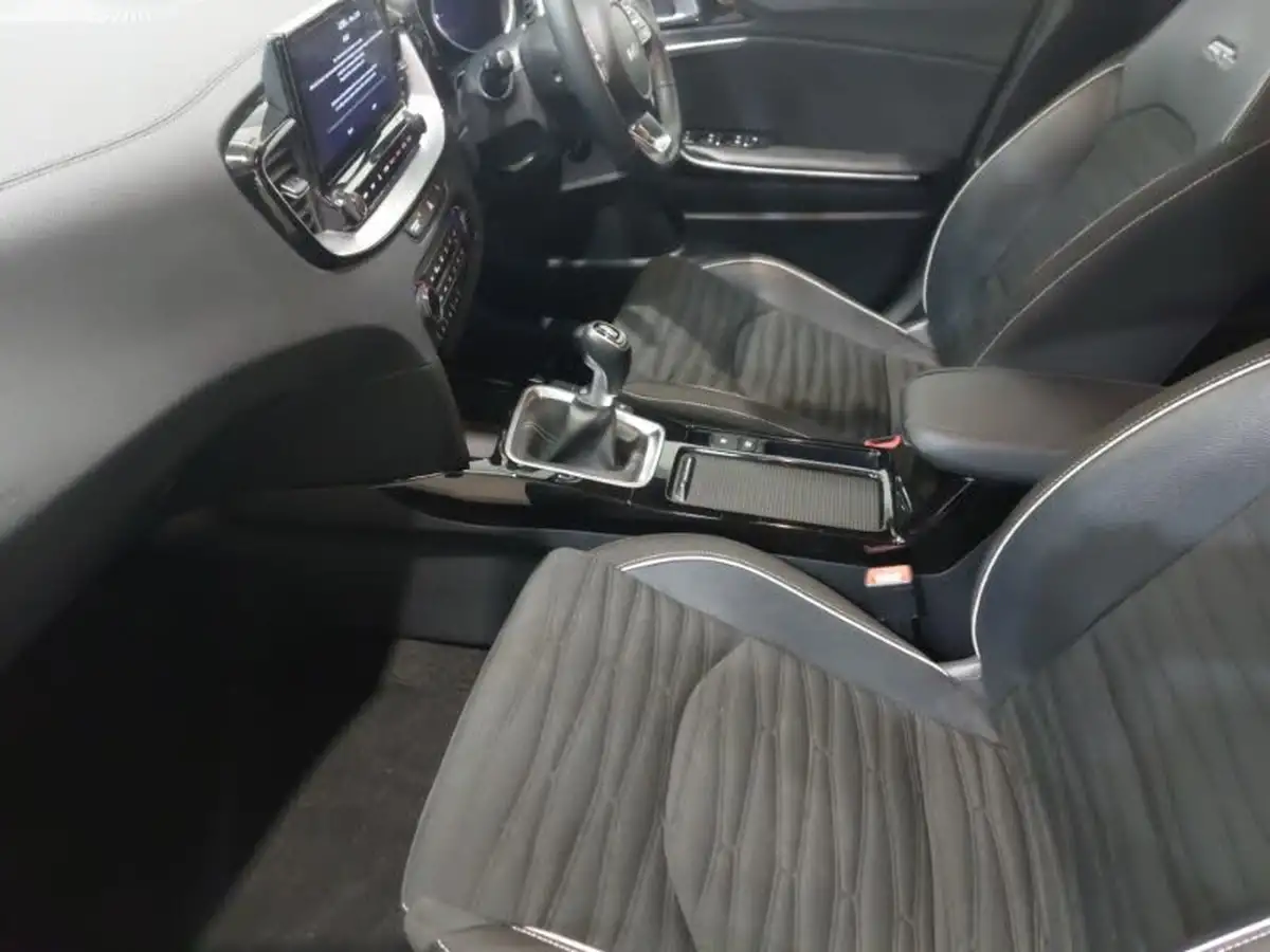 2023-kia-xceed-15-t-gdi-gt-line-158bhp-big-4