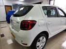 2017-dacia-sandero-15dci-laureate-small-33