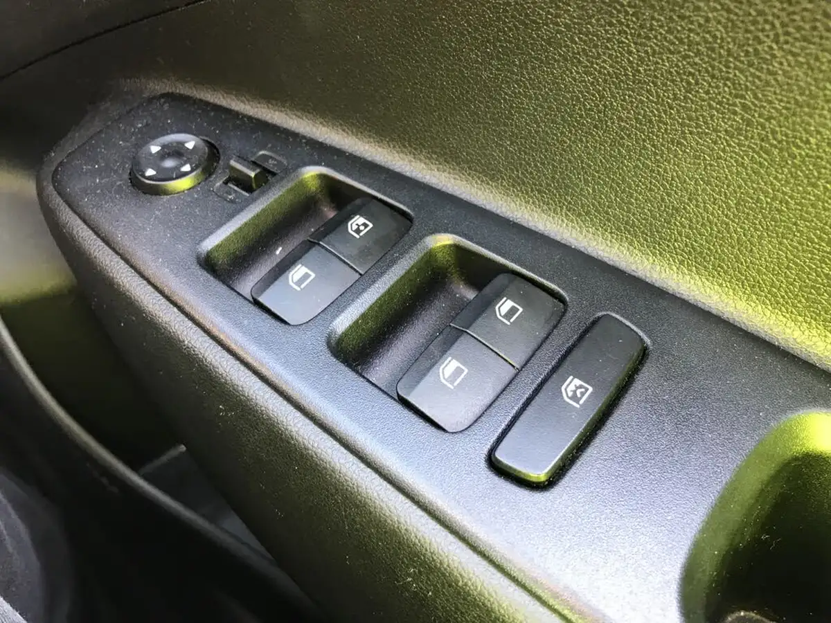 2023-hyundai-i10-10-t-gdi-n-line-big-28