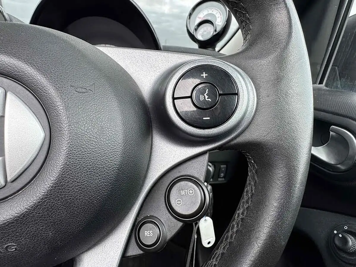 2015-smart-forfour-10-night-sky-prime-premiumss-big-30