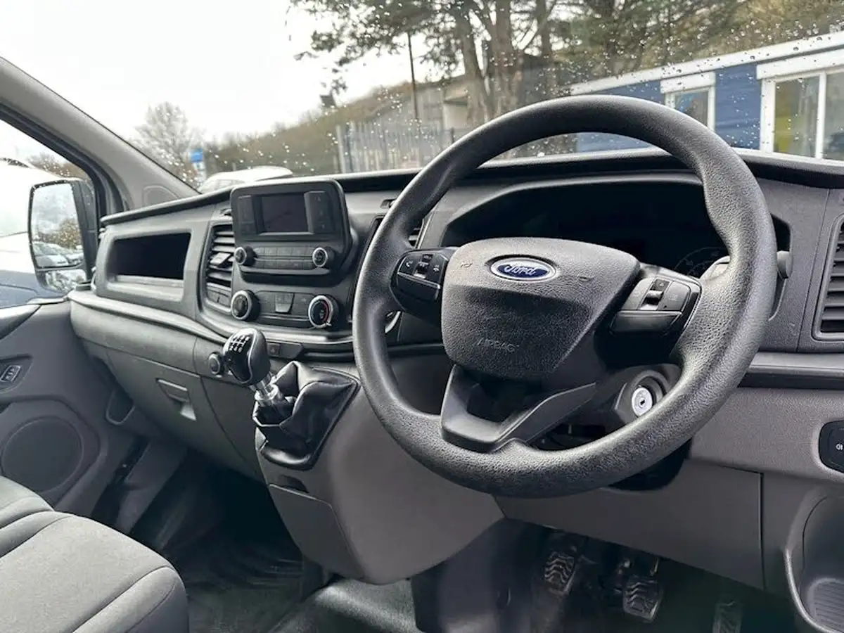 2020-ford-transit-custom-20tdci-280-l1h1-leader-105pseu6dt-panel-van-big-17