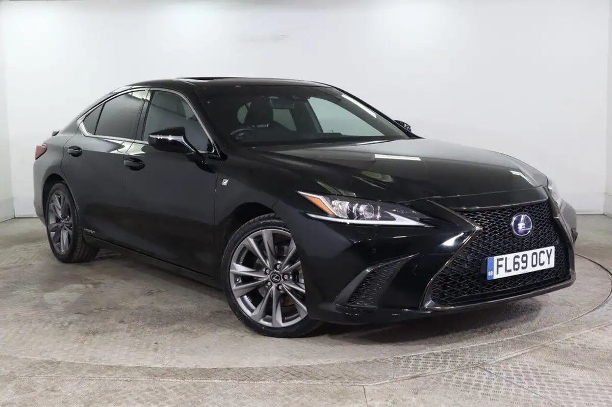 2019-lexus-es-300h-25-f-sport-big-0
