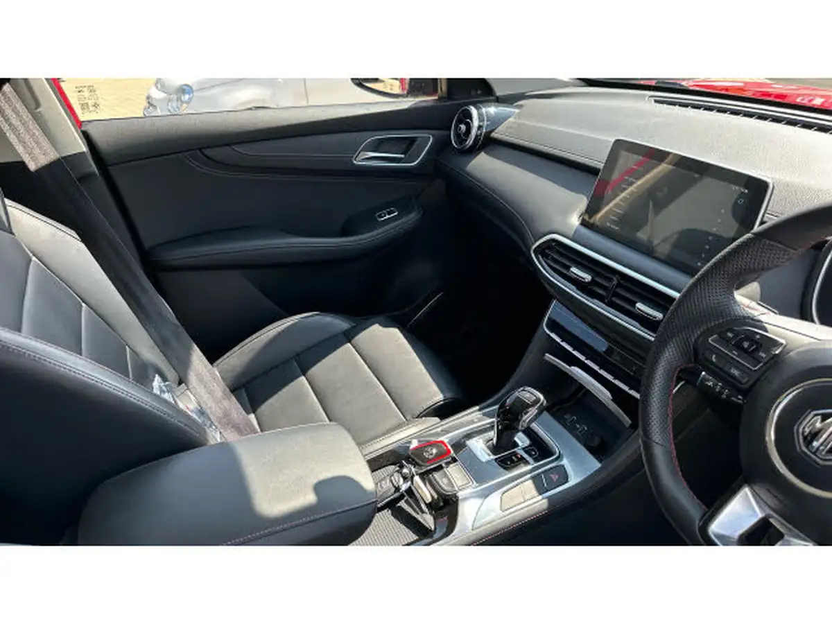 2024-mg-hs-15t-gdi-se-162ps-1490cc-dct-big-13