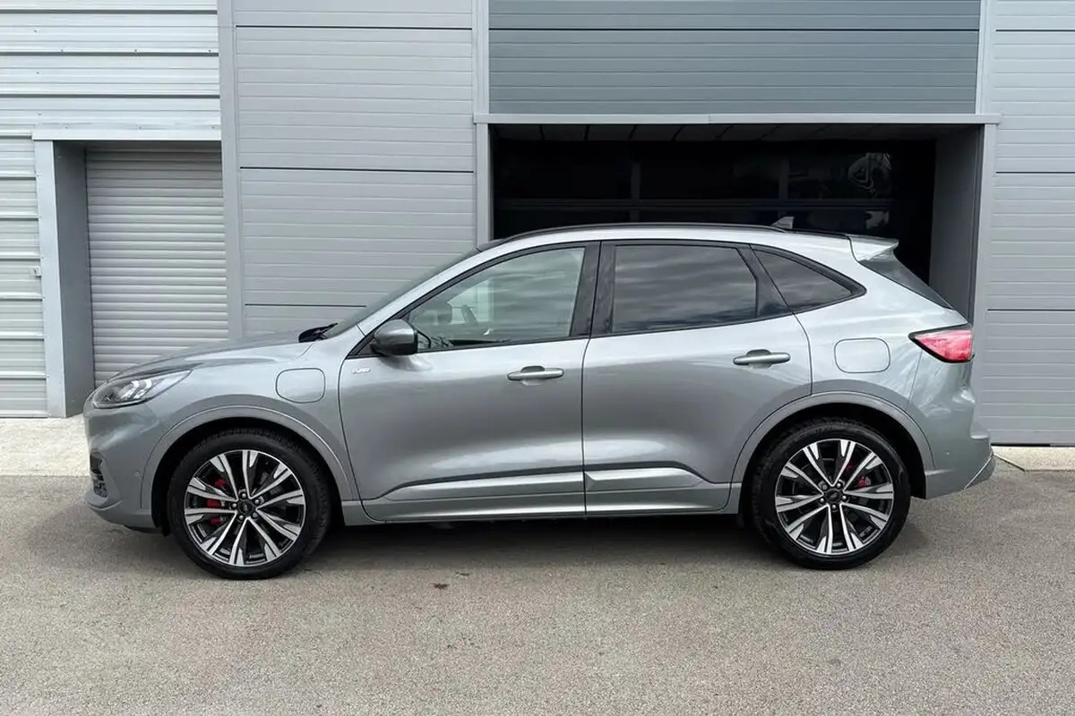 2020-ford-kuga-25t-st-line-x-big-34