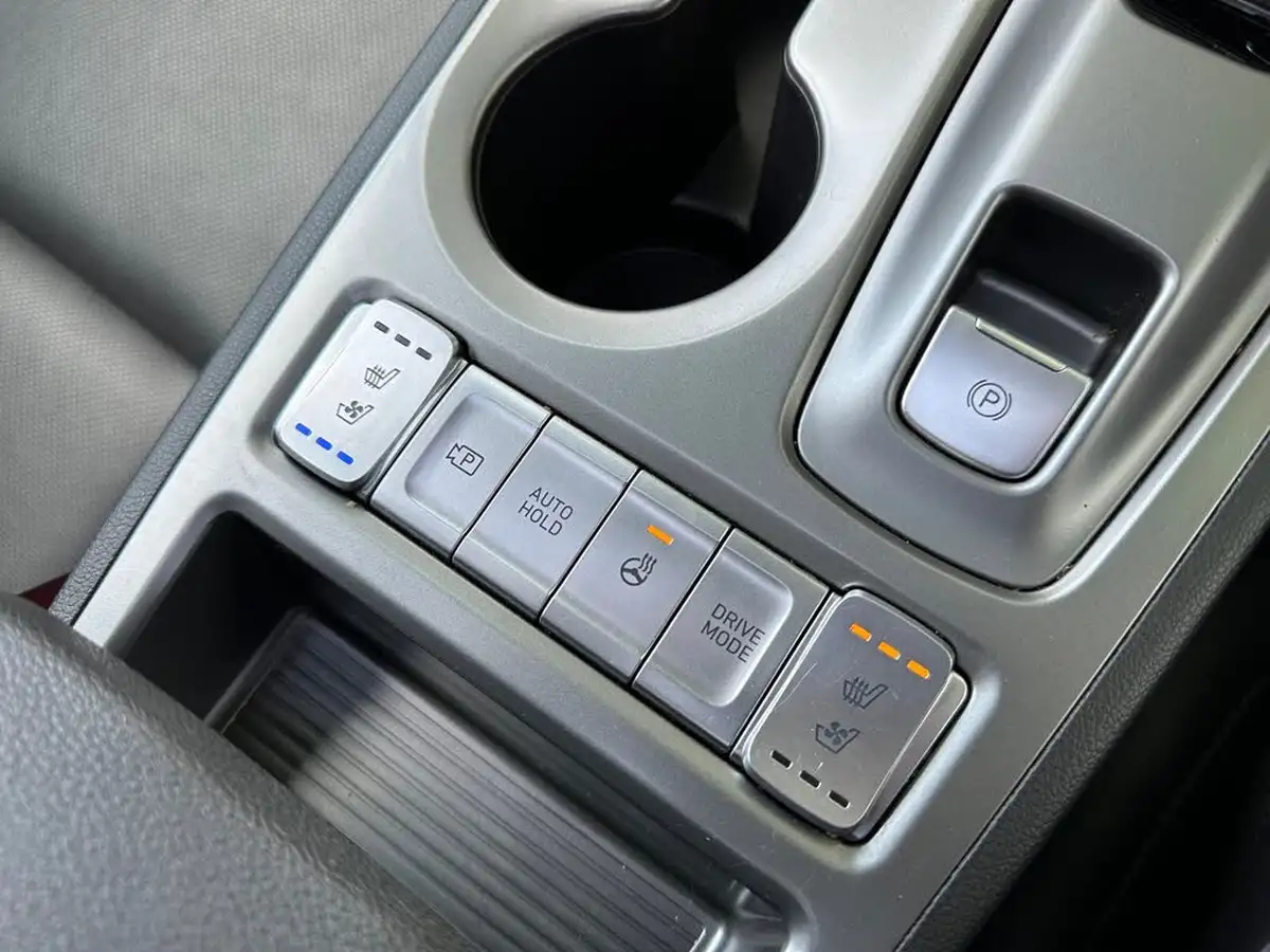 2021-hyundai-kona-e-ultimate-big-29