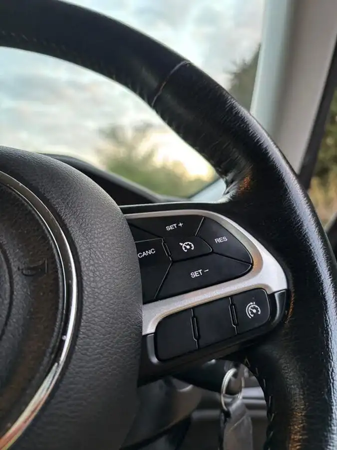 2015-jeep-renegade-14-multiair-ii-limited-138bhp-1368cc-ddct-big-15