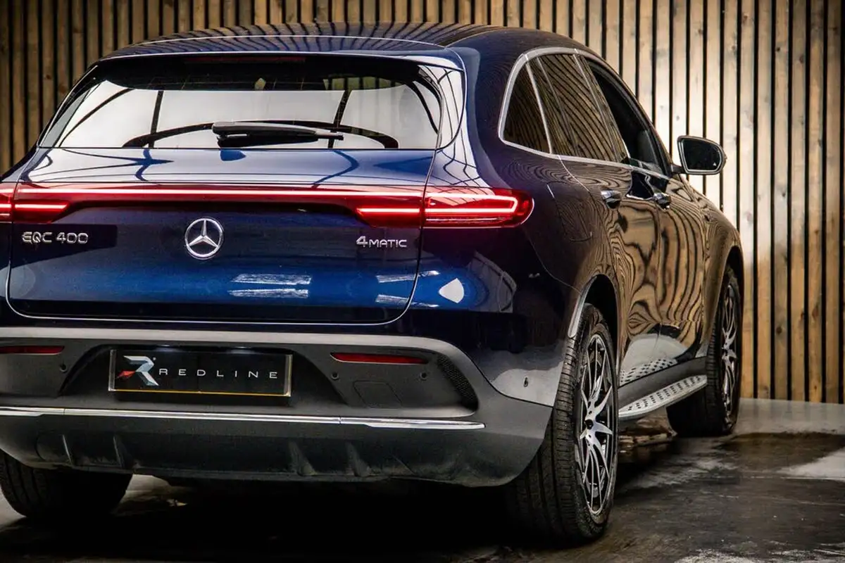 2021-mercedes-benz-eqc-e-eqc-400-amg-line-big-20