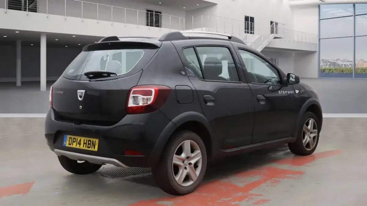2014-dacia-sandero-stepway-15d-ambiance-big-3