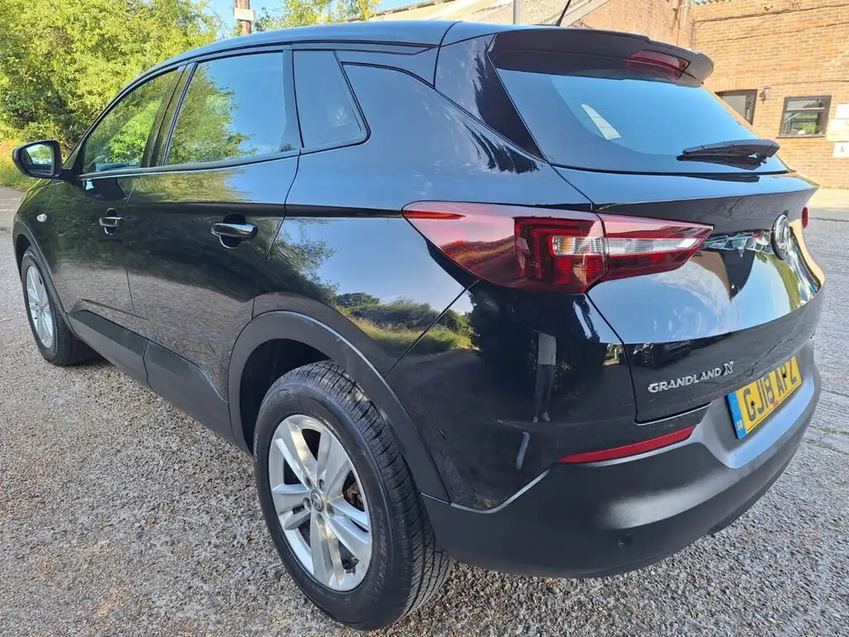 2018-vauxhall-grandland-x-12-se-132ps-big-5