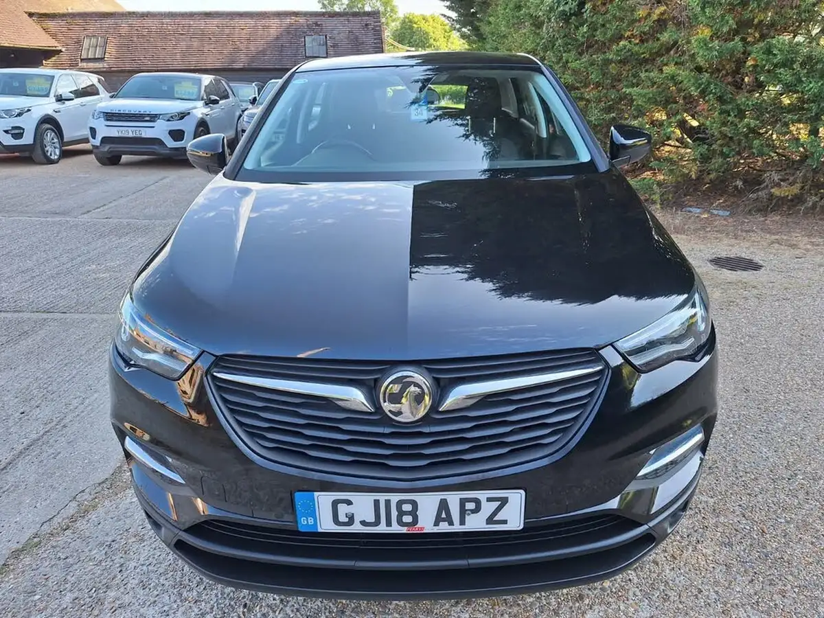 2018-vauxhall-grandland-x-12-se-132ps-big-1