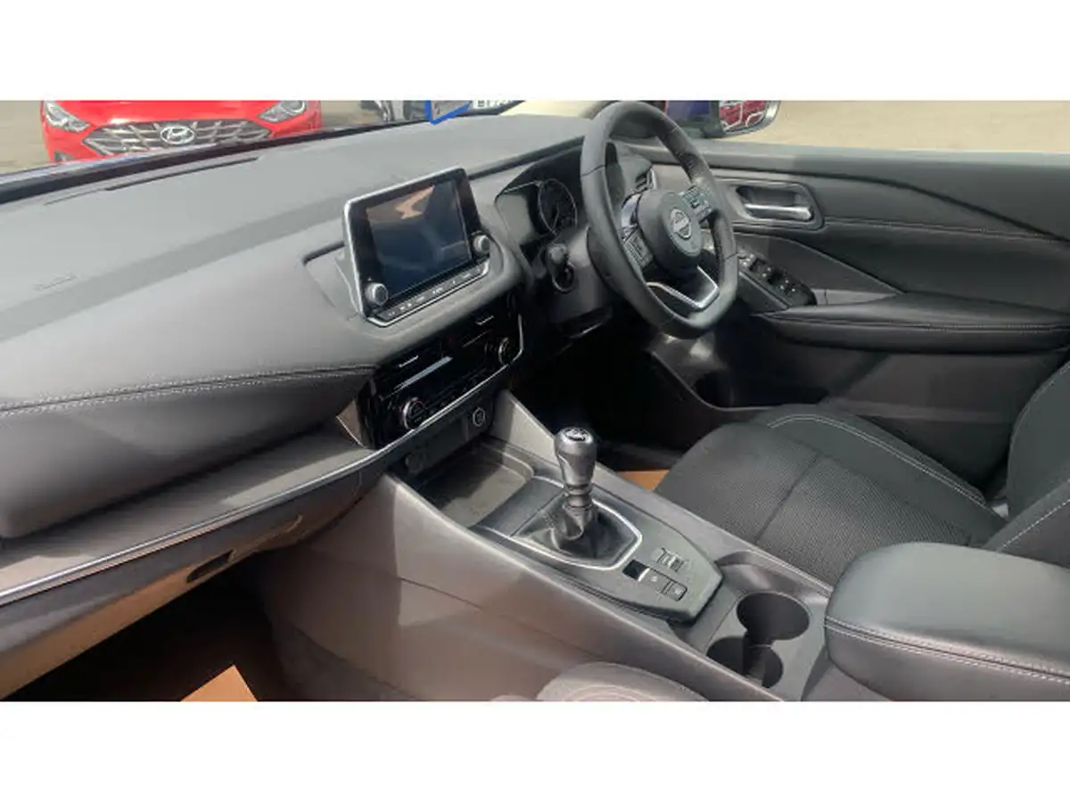 2023-nissan-qashqai-13-dig-t-acenta-premium-140ps-big-8