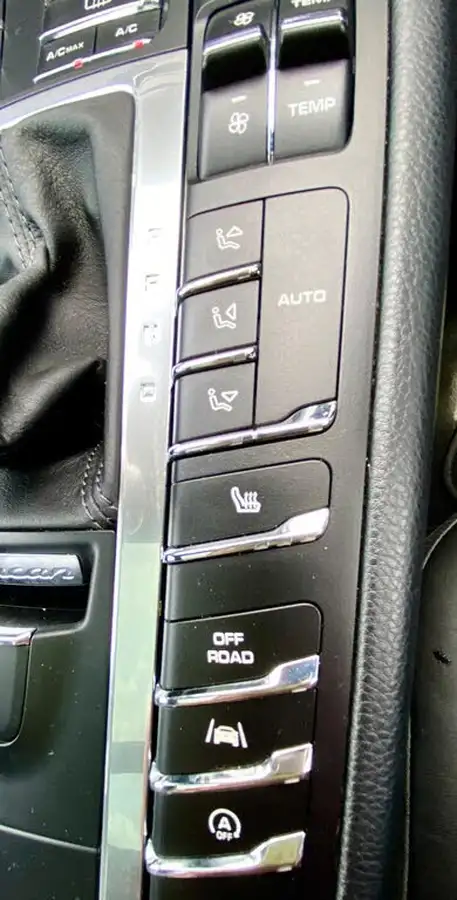 2016-porsche-macan-20-big-29