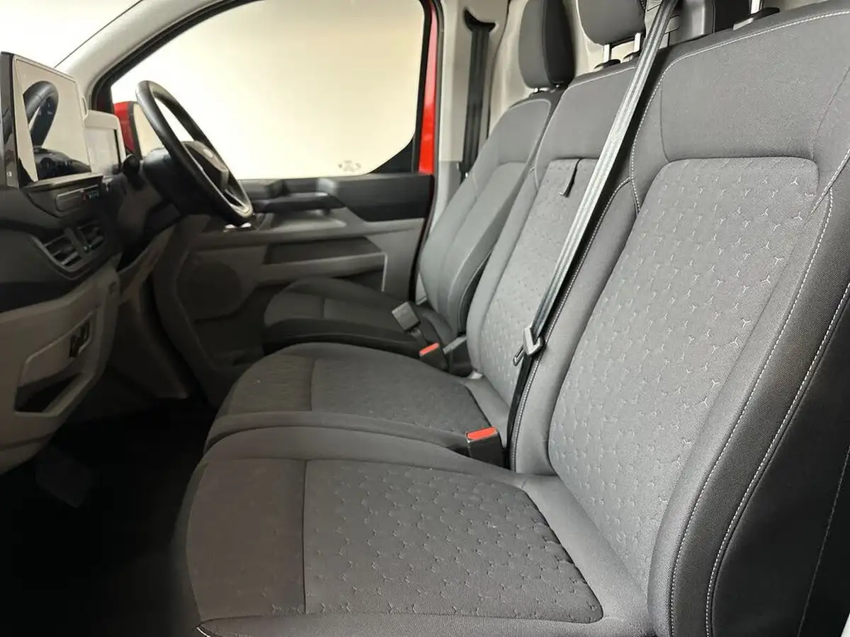 2024-ford-transit-custom-25t-320-l1h1-limited-phev-227pseu6e-panel-van-big-15