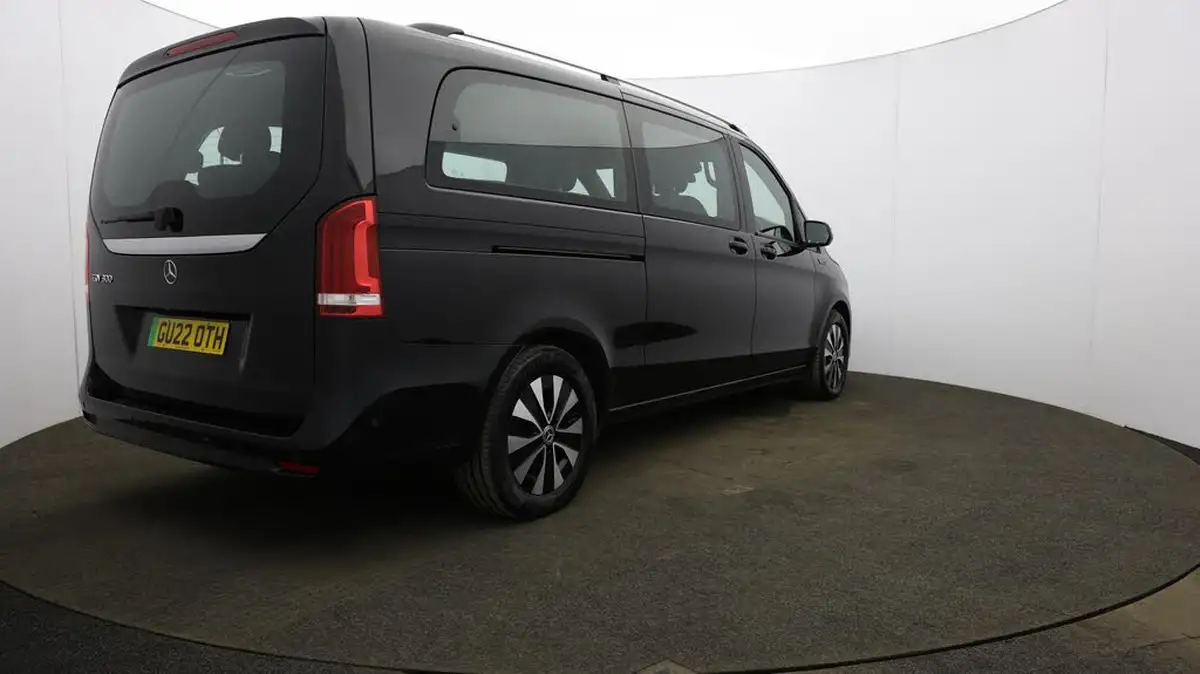 2022-mercedes-benz-eqv-e-eqv-300-sport-big-62