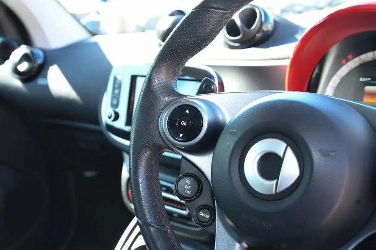 2017-smart-fortwo-10-prime-sport-71bhp-premiumss-coupe-twinamic-big-17
